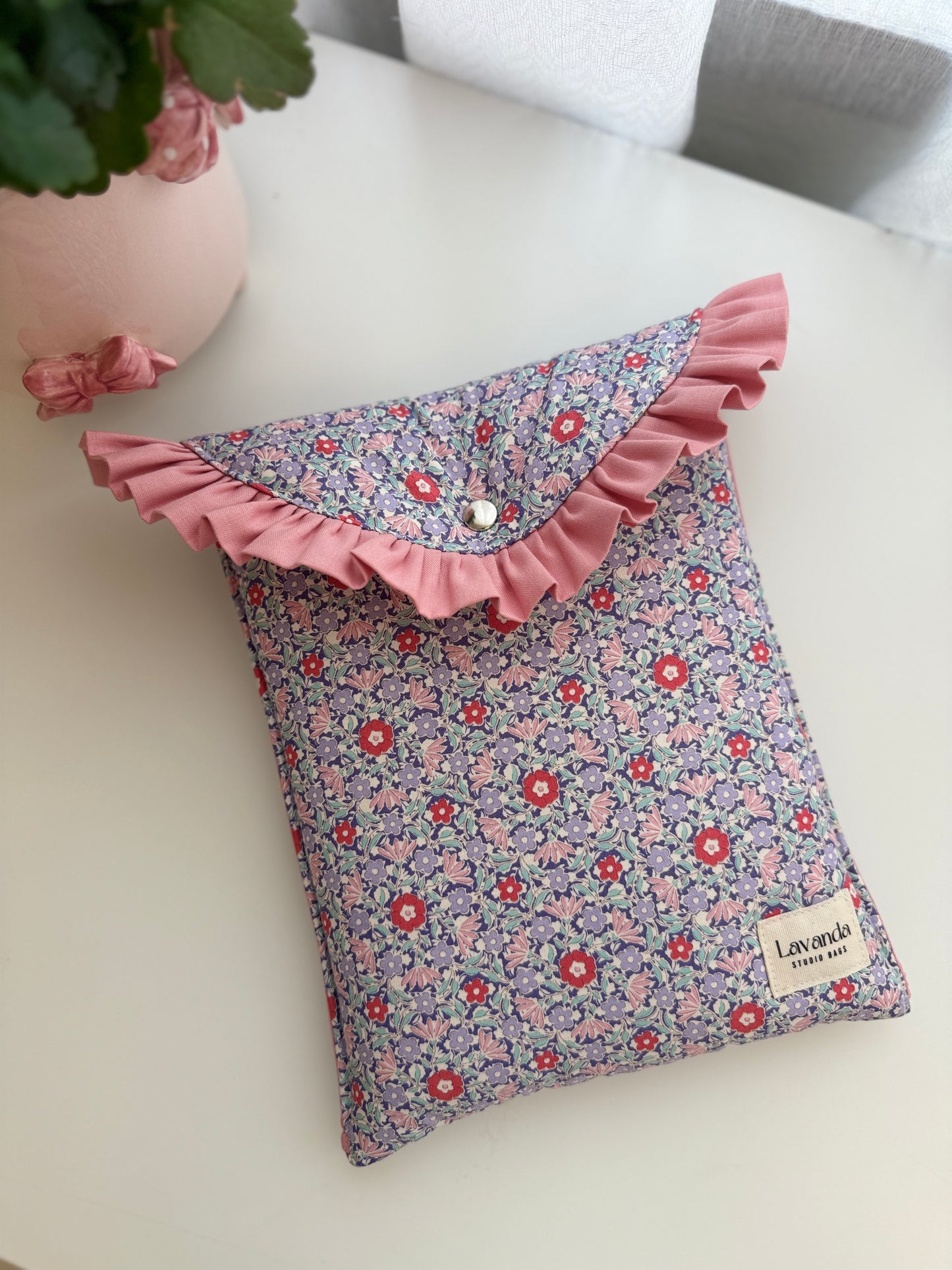 Novo! Capa para livros floral com folhos