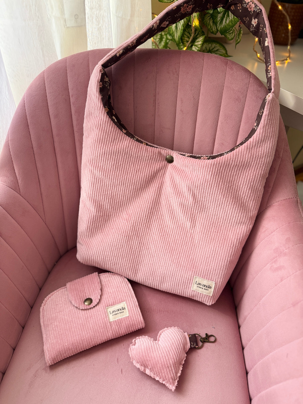 New! Iris bag🍂 pink pana + Heart keychain.