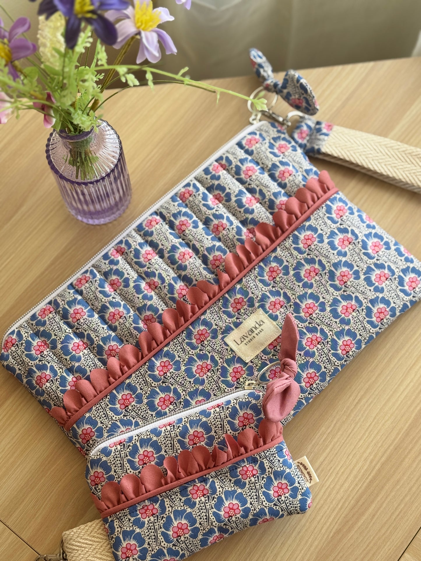 Blue love flowers lpad case.