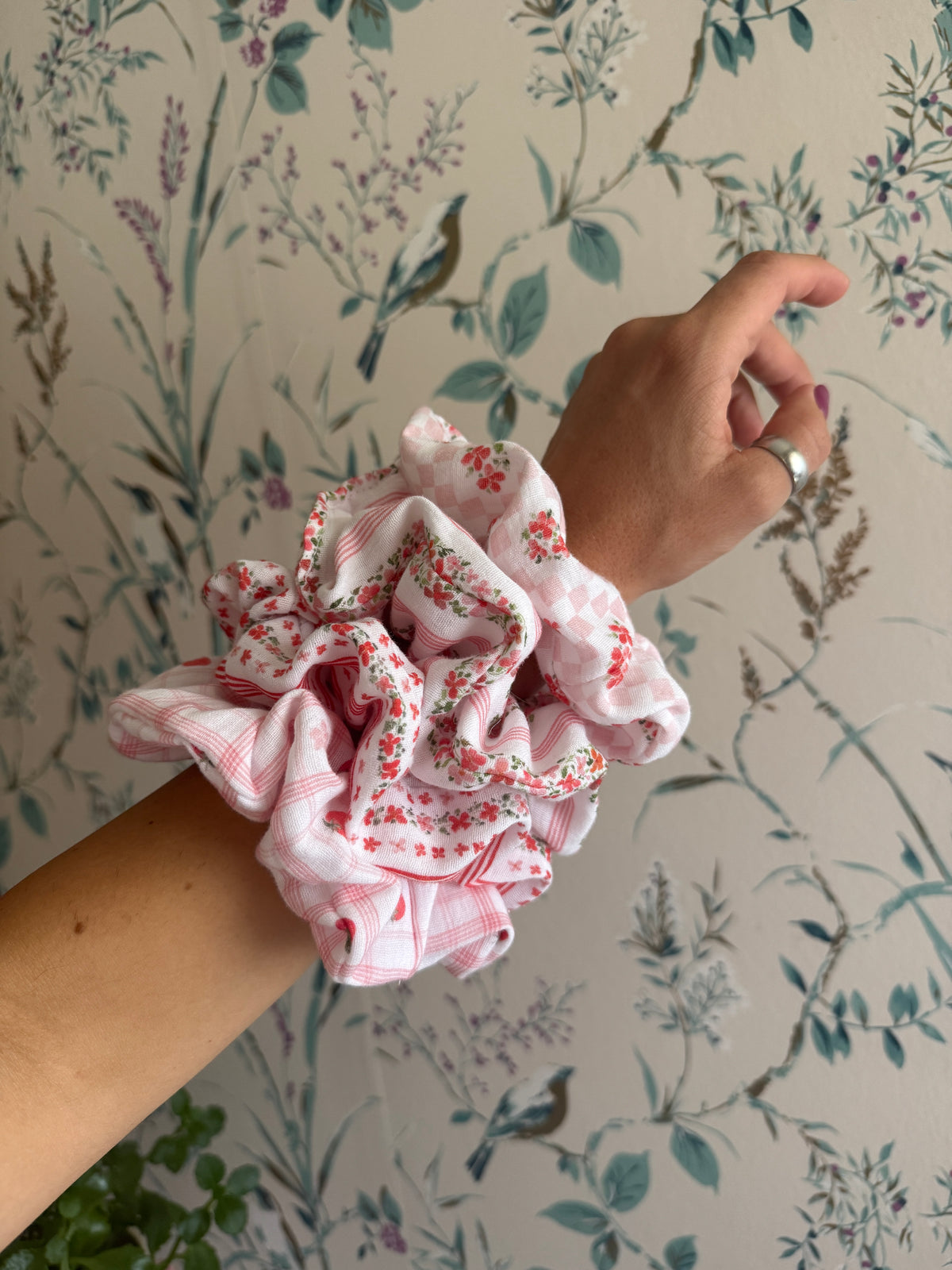 Scrunchie little capsule🌸