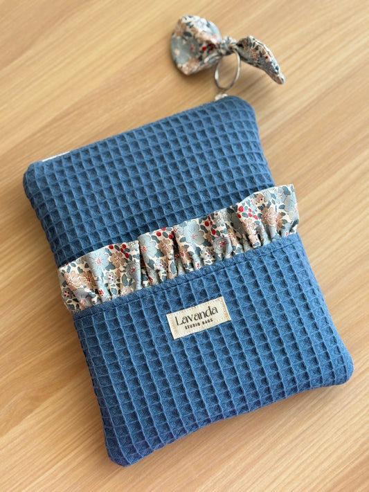 Kindle sleeve blue flower