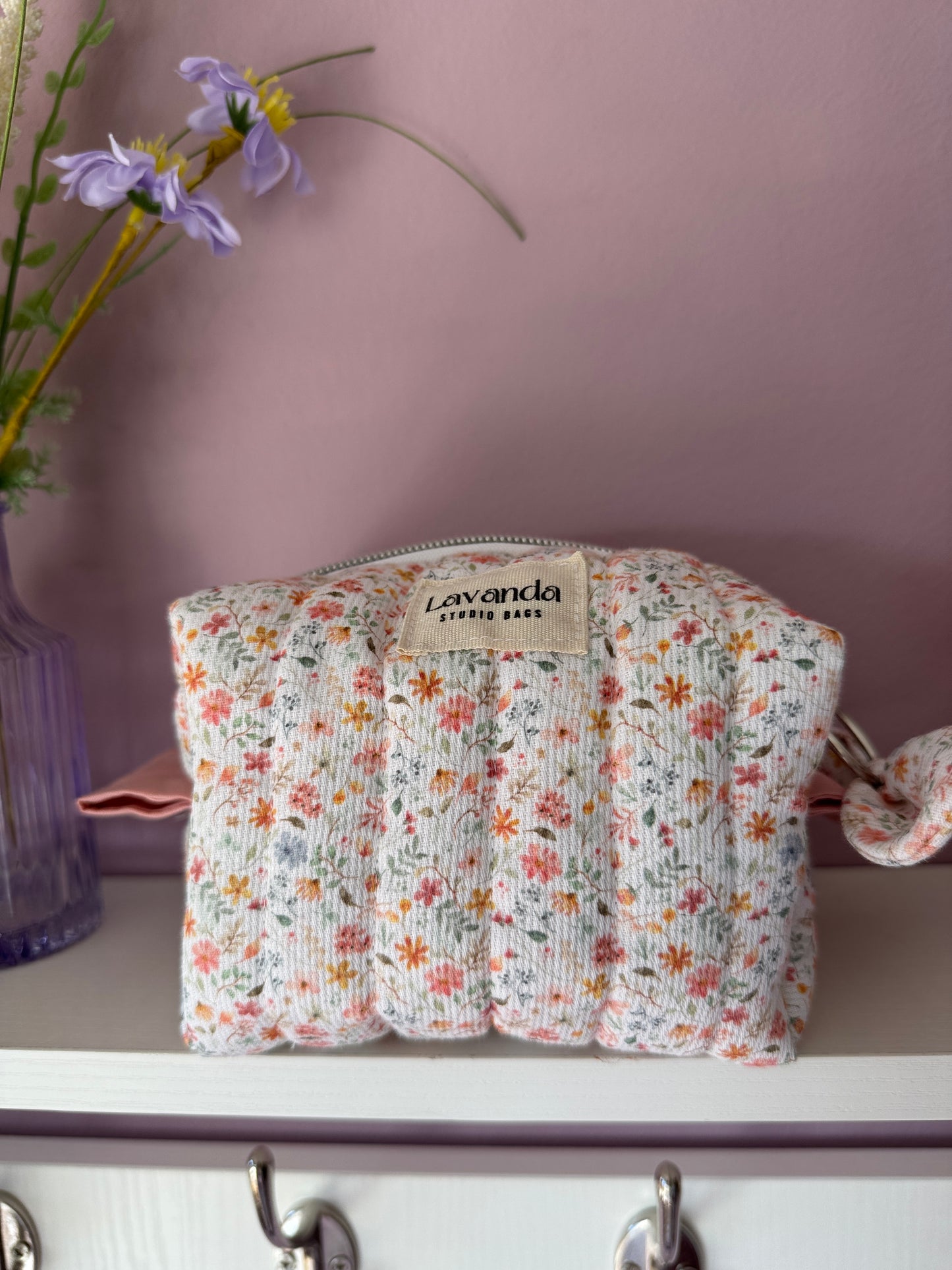 Mini happy box pastel flowers