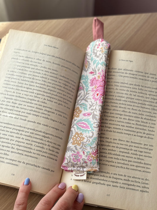 Book marker green and flower