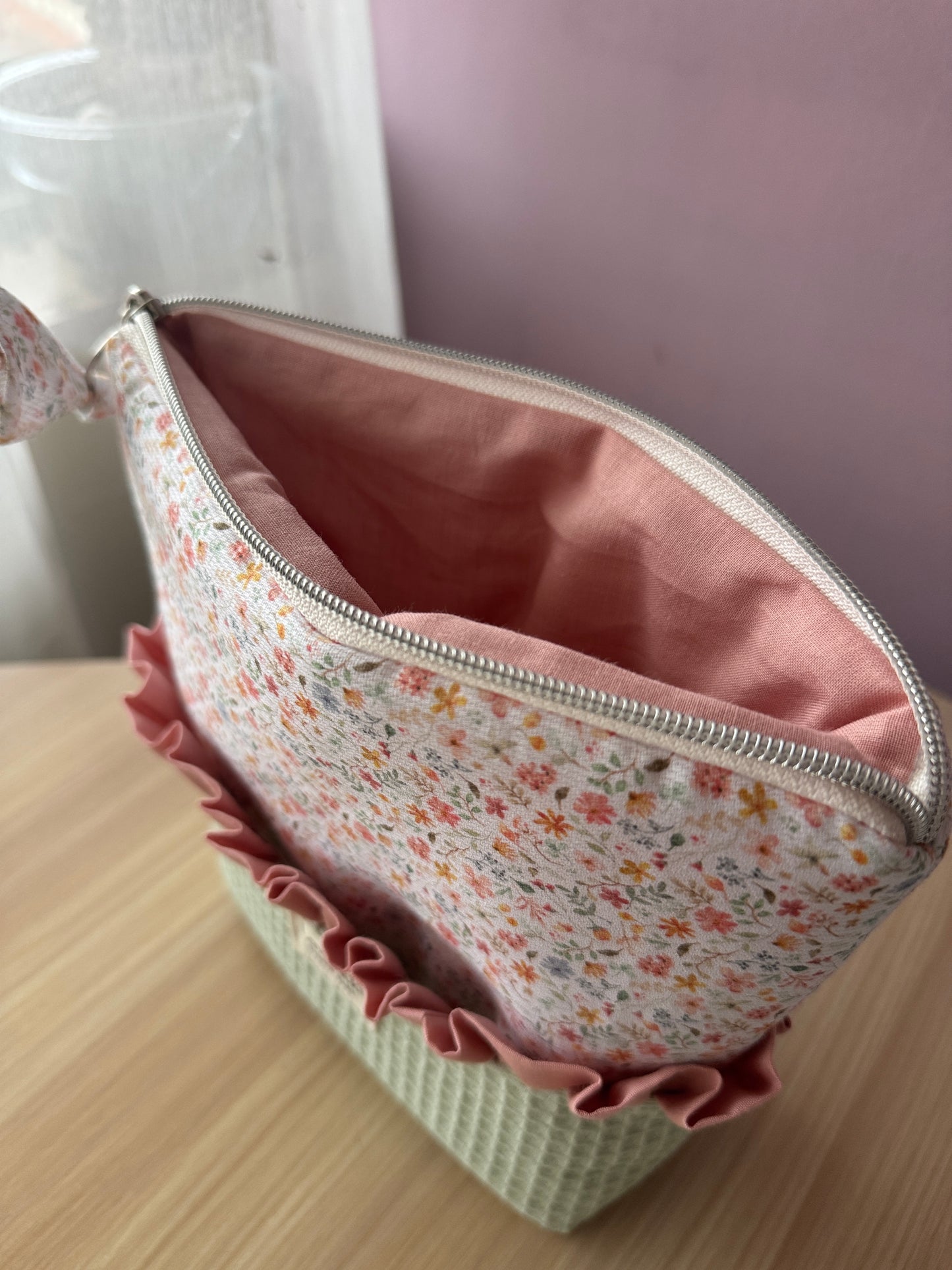 b.Cosmetic bag cosmos pastel mint