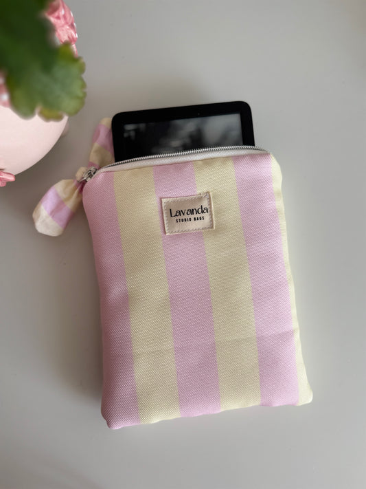 Kindle sleeve simple🌸