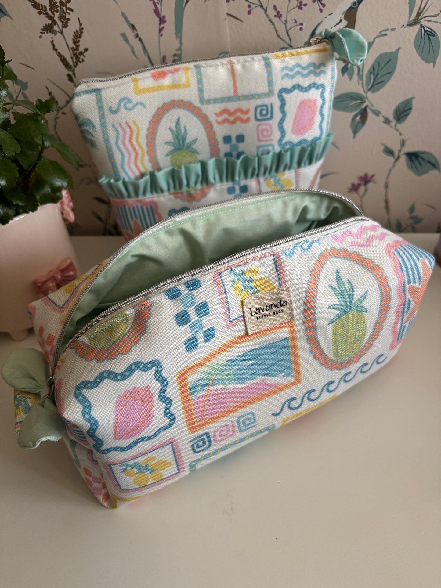 Dyson airwrap bag summer pastel colours