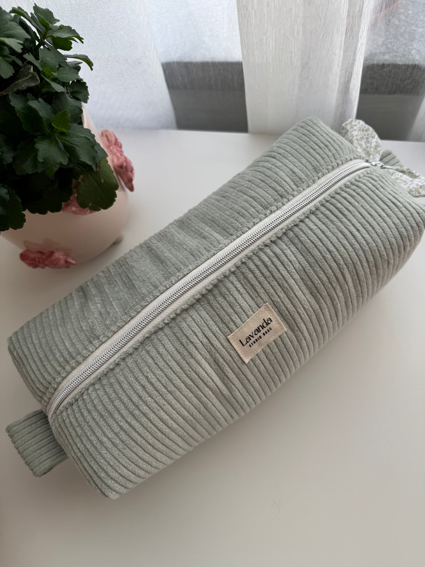 Dyson airwrap bolsa menta pana e flores por dentro