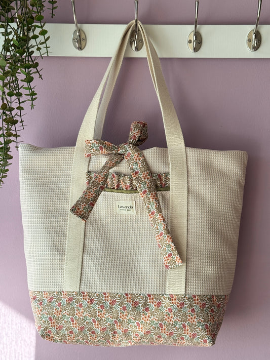 A.Tote bag beige waffle autumn(custom bag) Available to make within 15 business days.