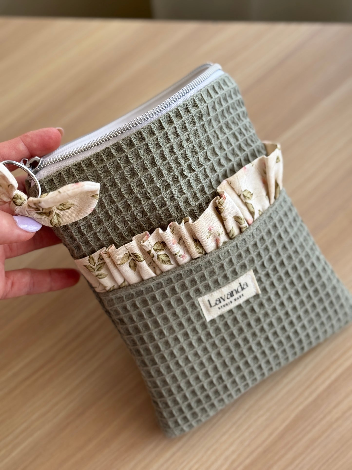 Kindle sleeve waffle green garden
