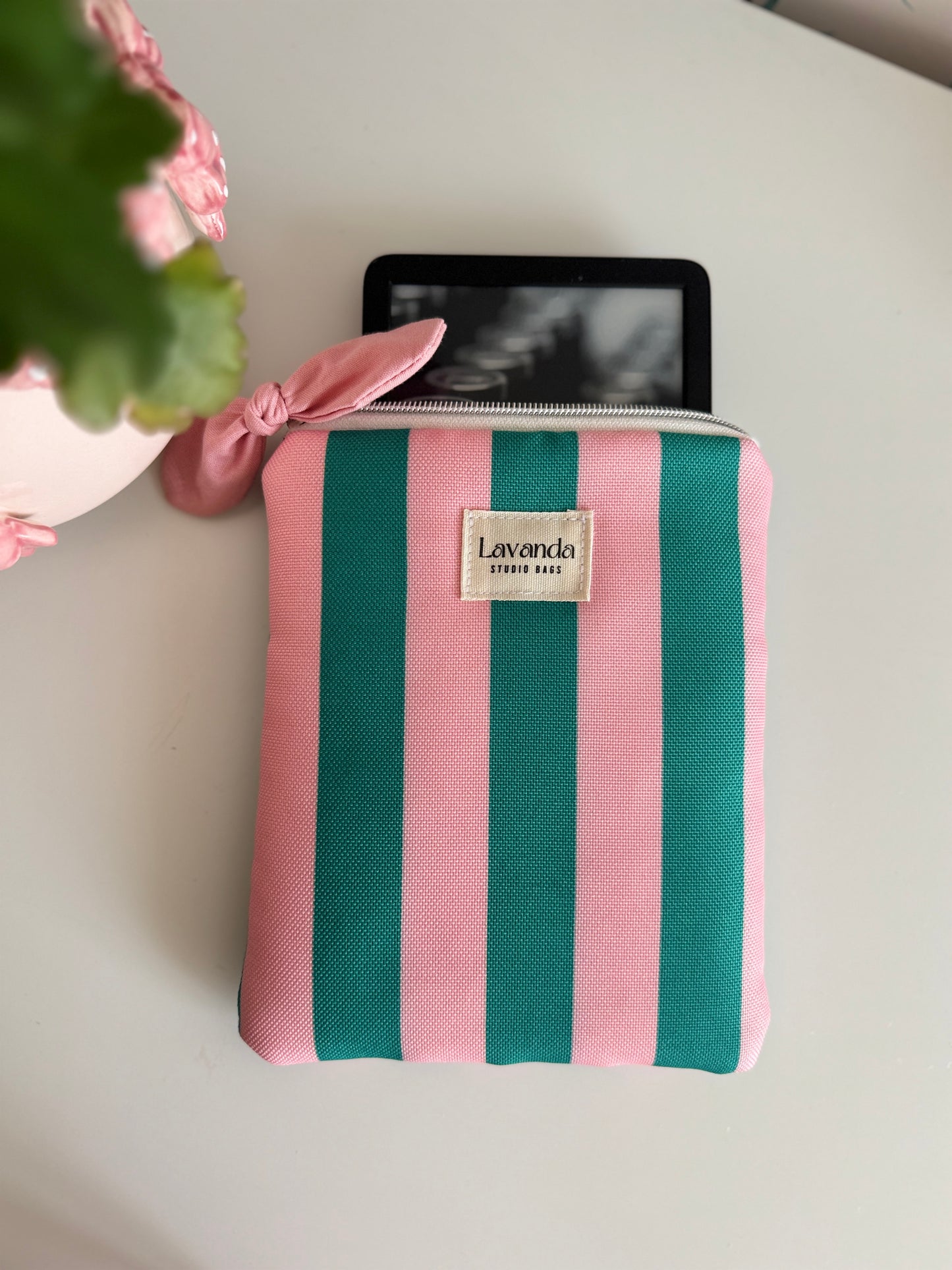 Kindle sleeve simple🌸