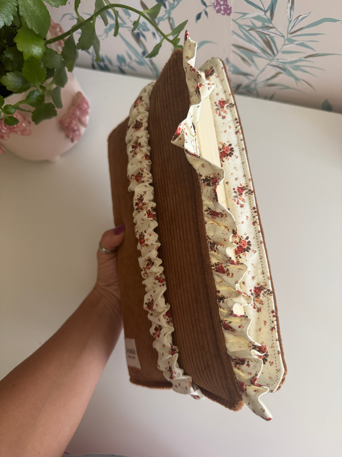 New! Book cover with flaps pana, flowers and Vichy brown