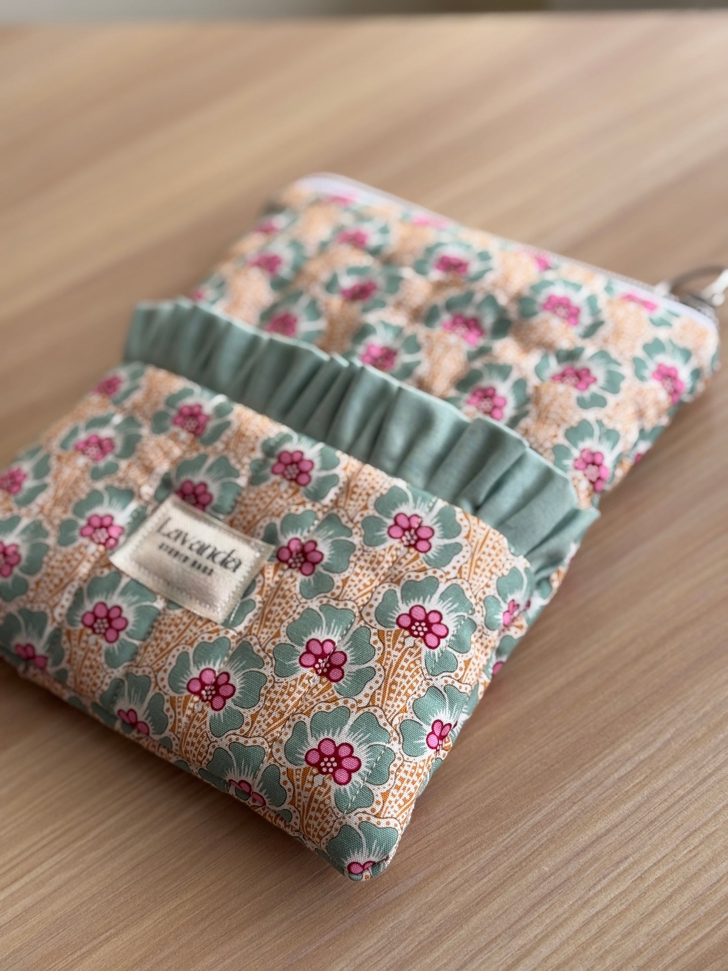 Kindle sleeve floral