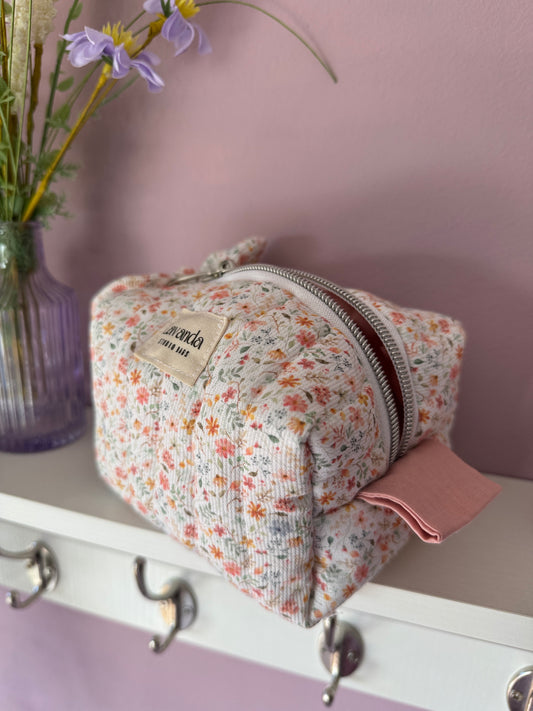 Mini happy box pastel flowers