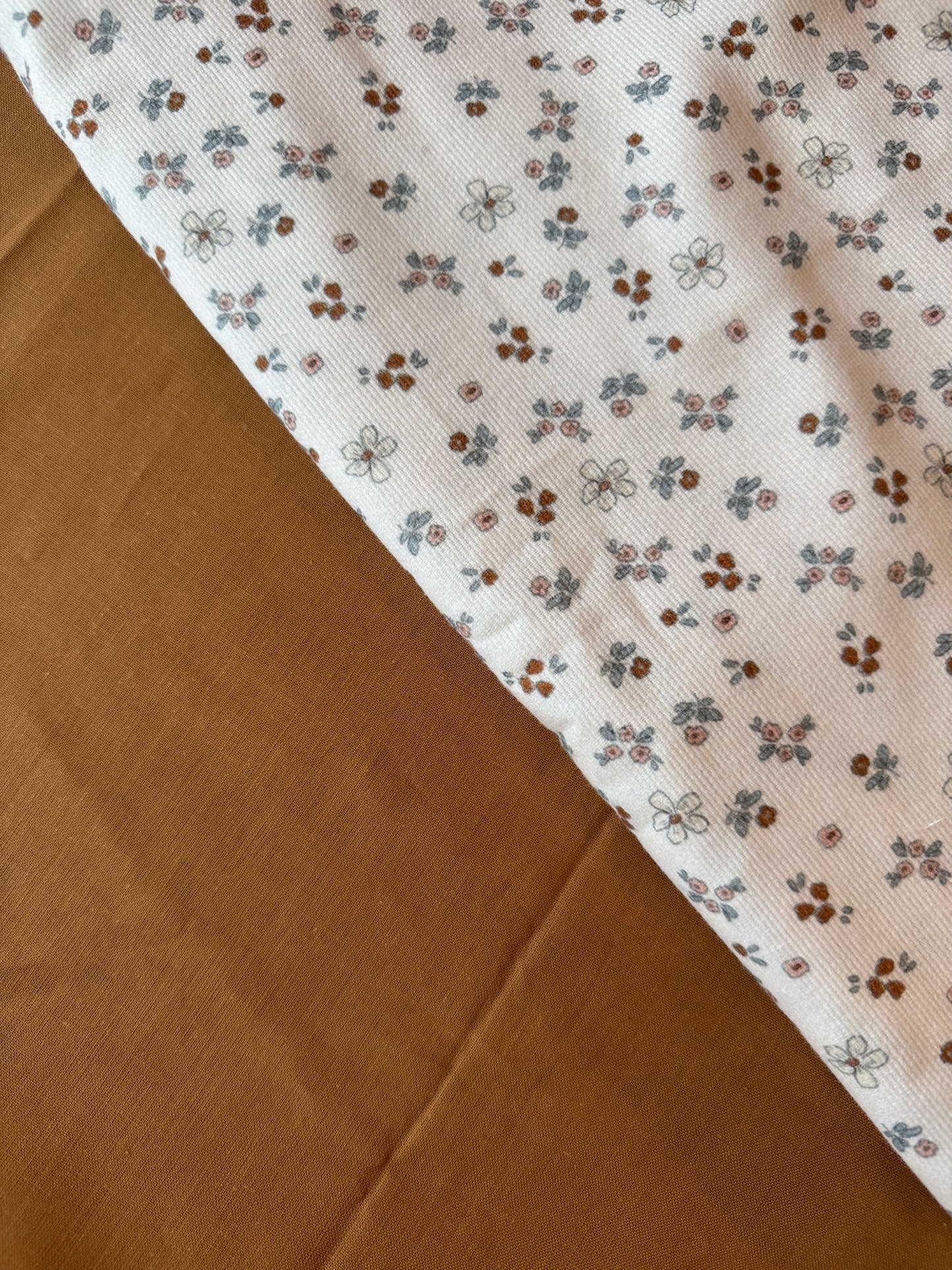 Fresia cosmetic bag coffe and flowers with ruffle.