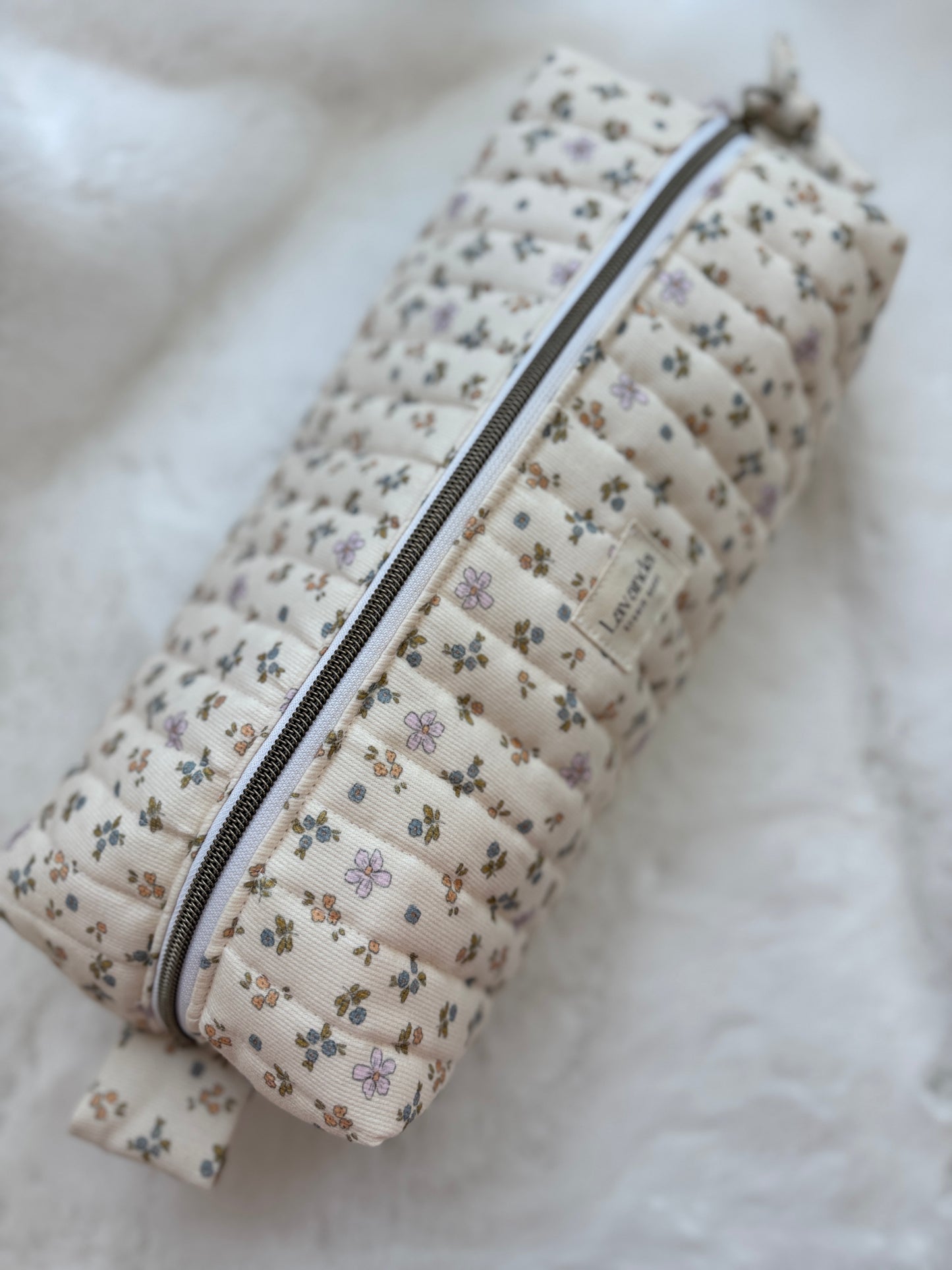 Dyson airwrap bag beige and flowers