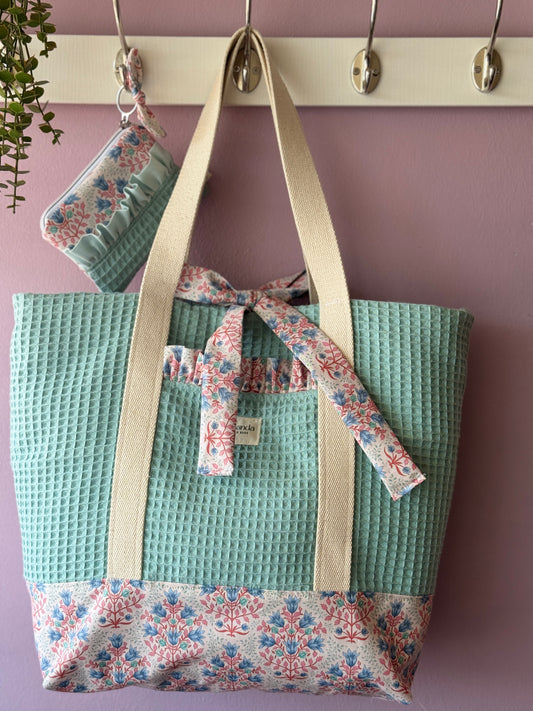 A.Tote bag Dalia waffle and blue brezee (custom bag).