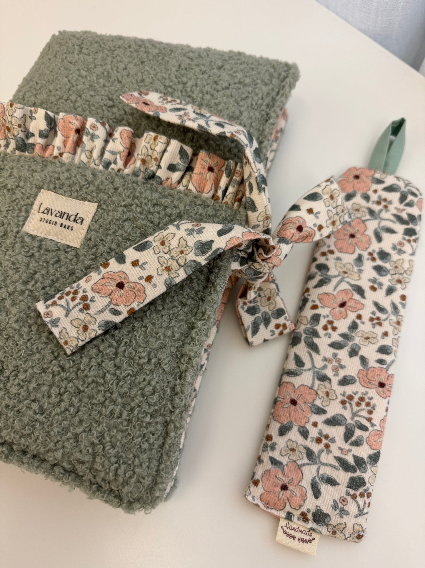 Book marker flower