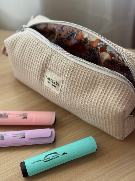 A. Estuches para bolígrafos🌸8