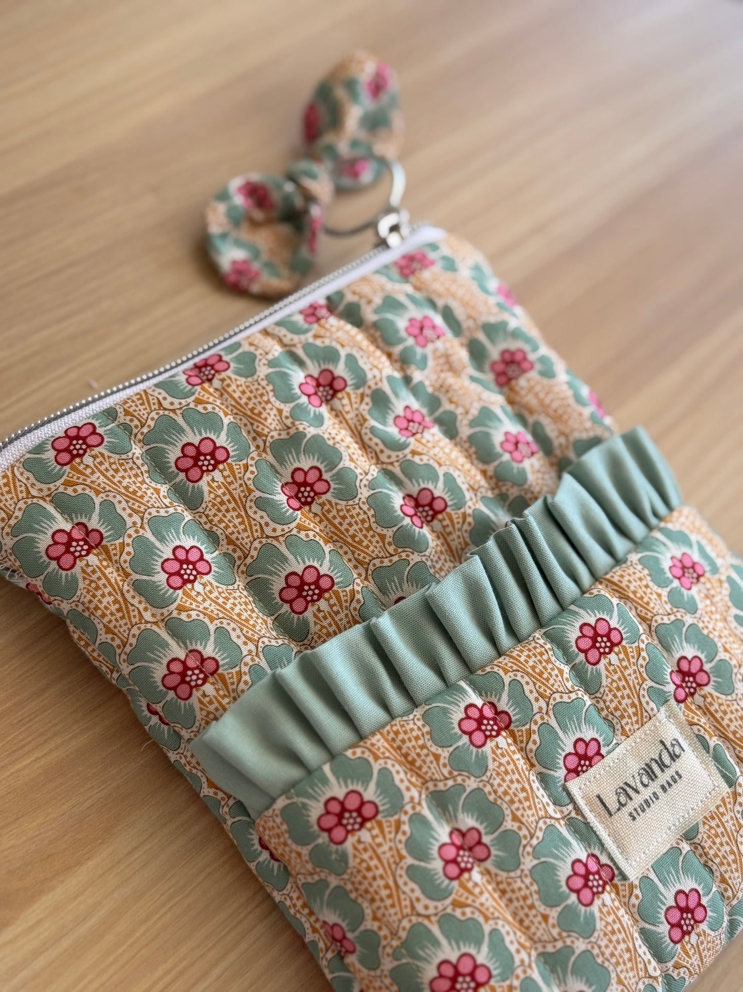 Kindle sleeve floral