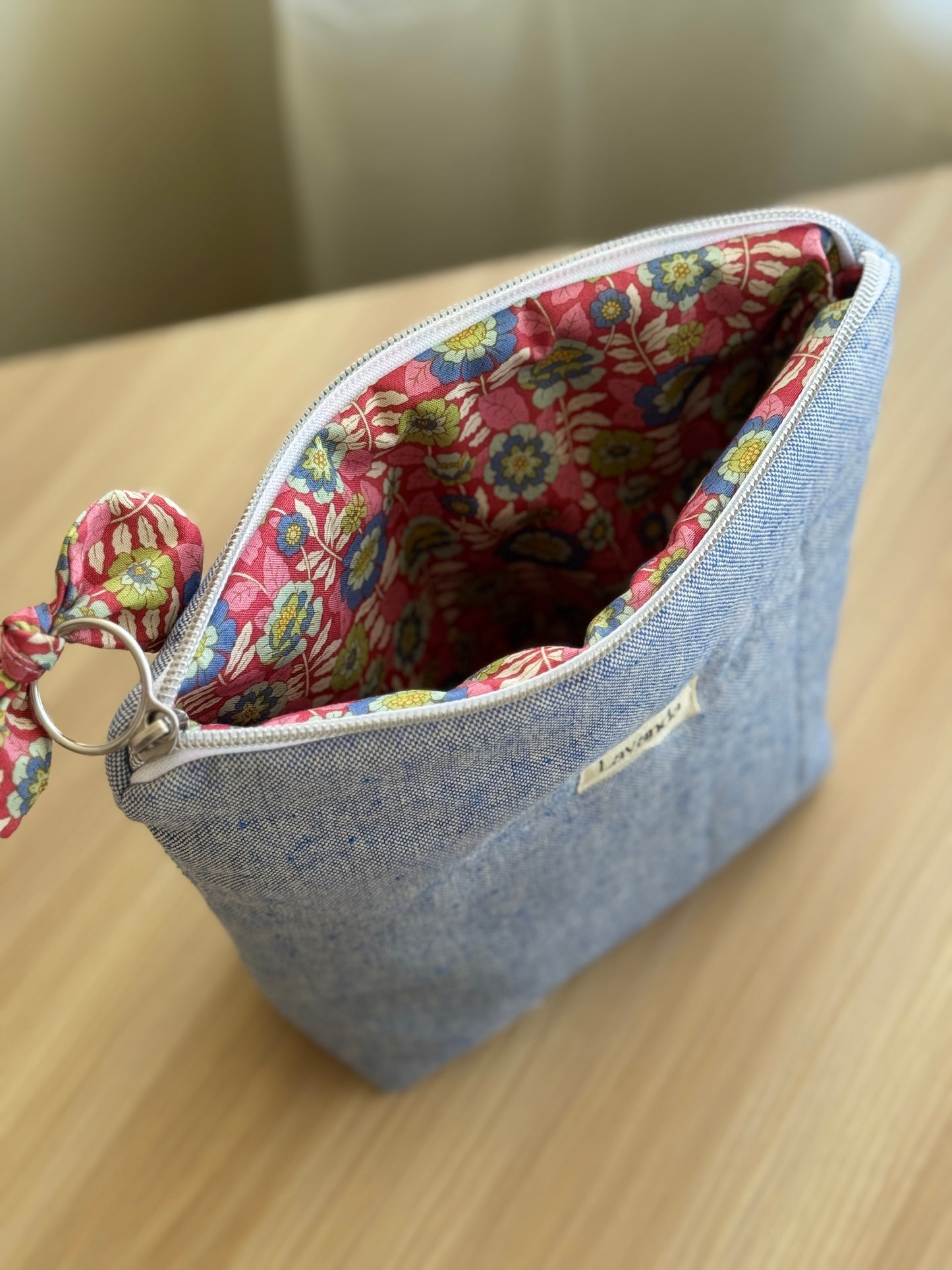 b.Cosmetic bag cosmos blue love