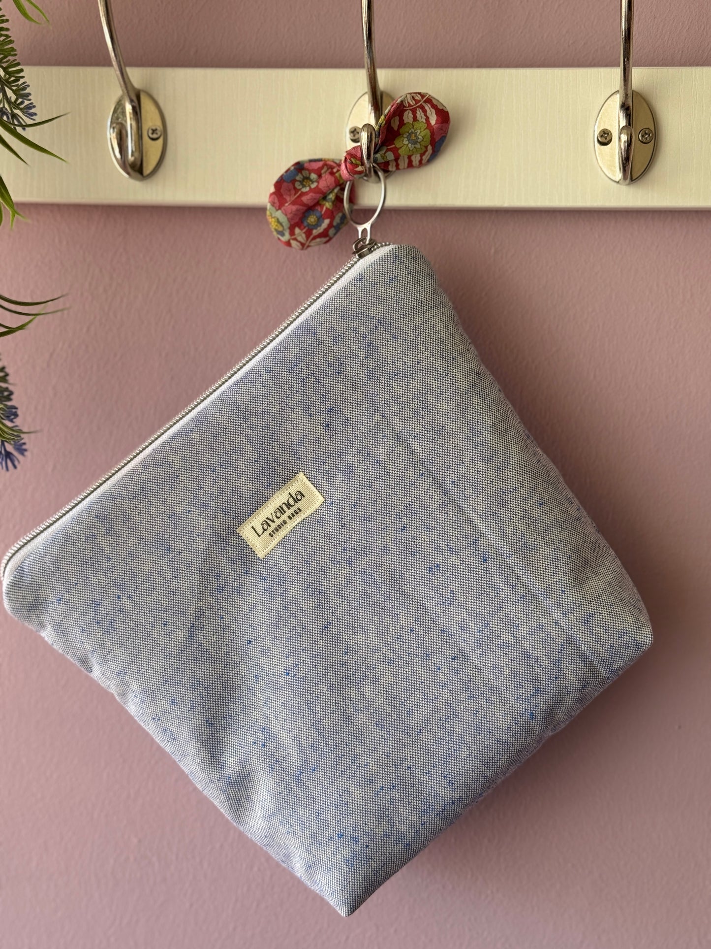 b.Cosmetic bag cosmos blue love