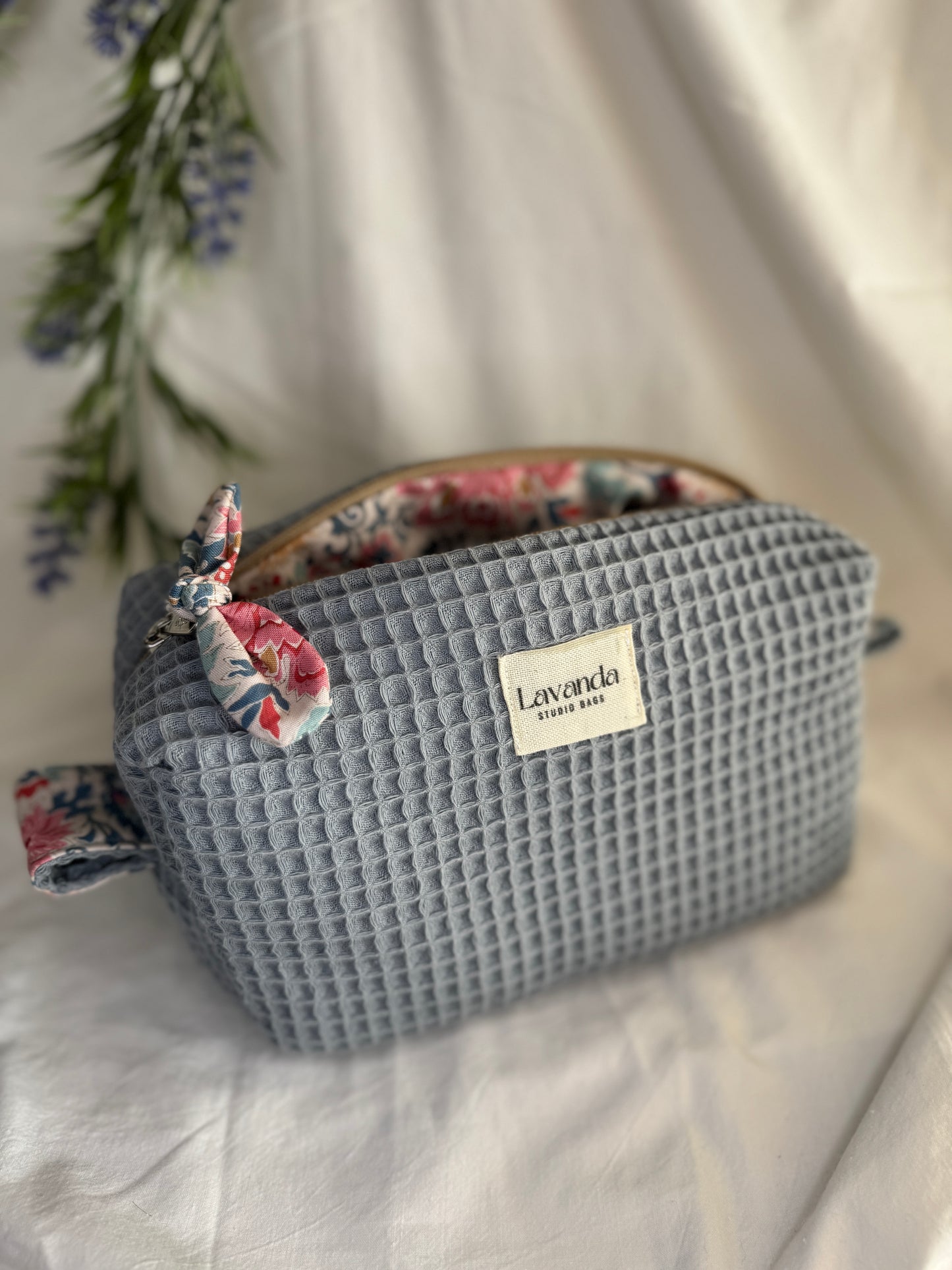 Cosmetic bag lilium waffle Blue waffle fabric.