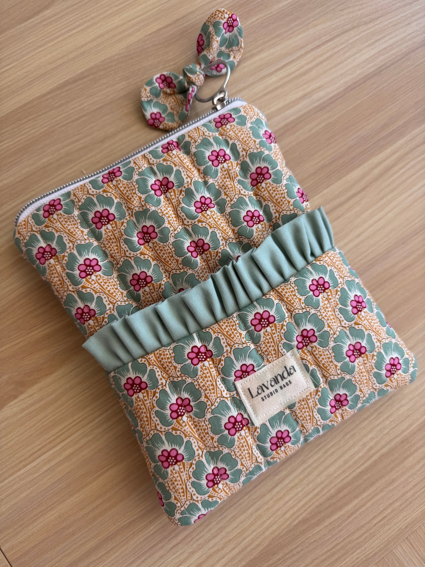 Kindle sleeve floral